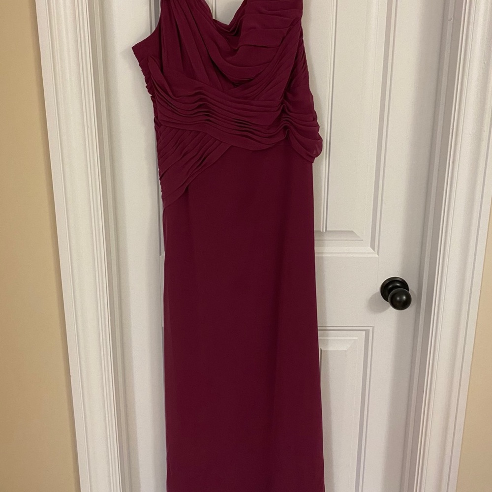David’s Bridal burgundy bridesmaid dress|size 10